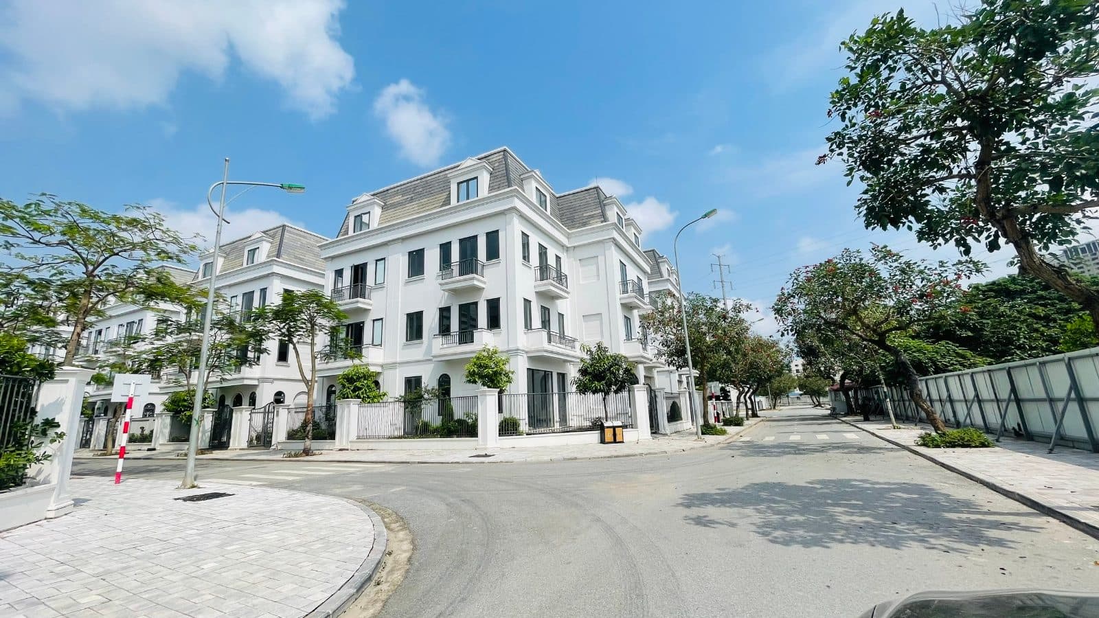 Solasta Mansion R03.07: biệt thự 4 tầng, 360,8m2 sàn, sổ sẵn
