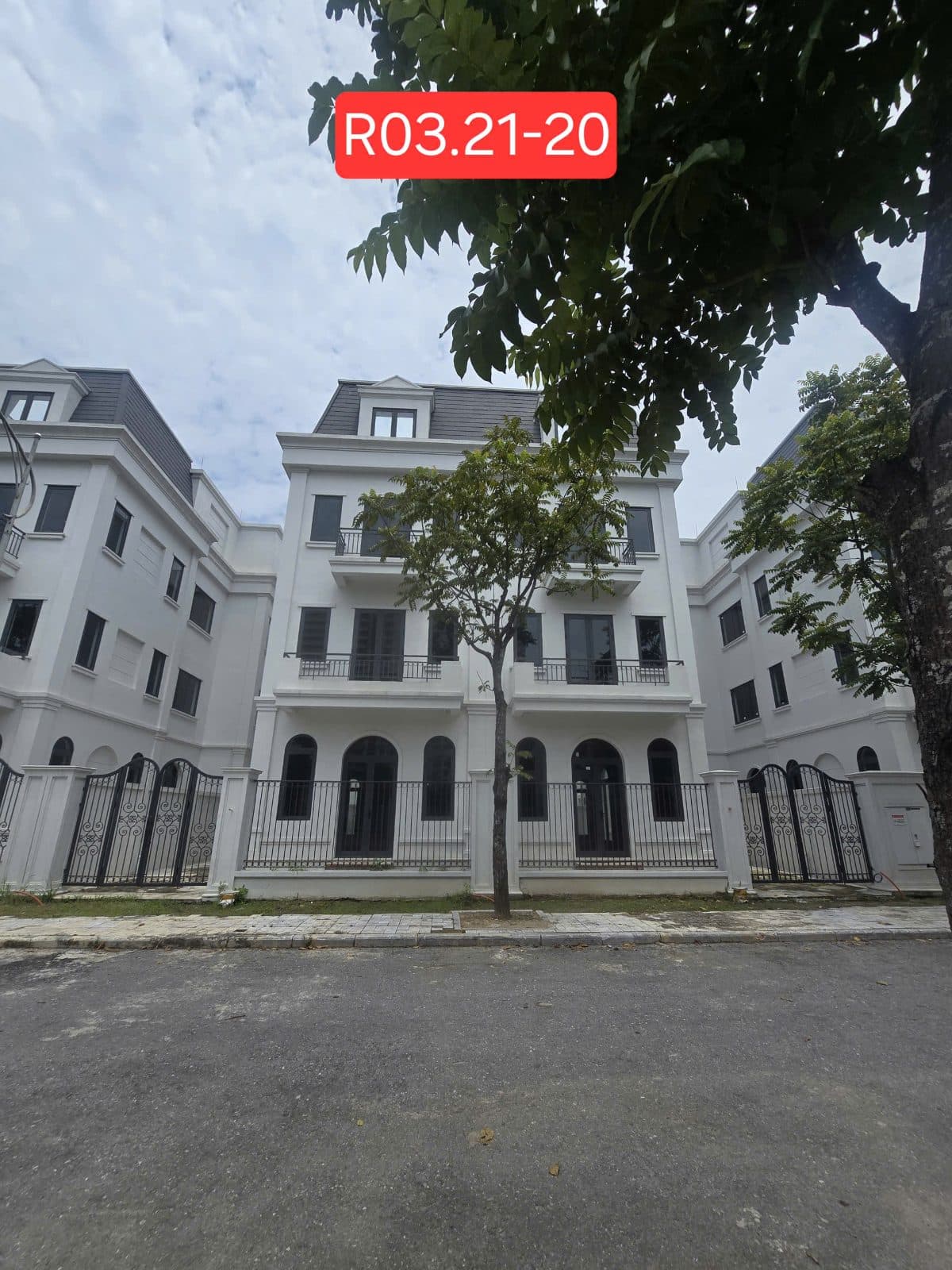 Căn R03.21 Solasta Mansion, biệt thự 170m2 4 tầng, Phường Dương Nội